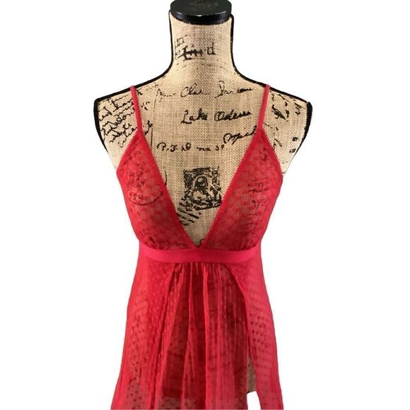 Fredrick’s of Hollywood - Picture 2 of 8